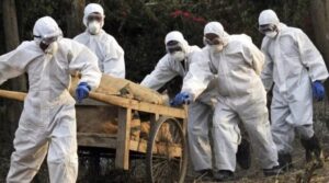 Παγκόσμιος συναγερμóς: Εμφανίστηκε θανατηφóρος ιός που δεν μπορεί να περιοριστεί – Τα συμπτώματα